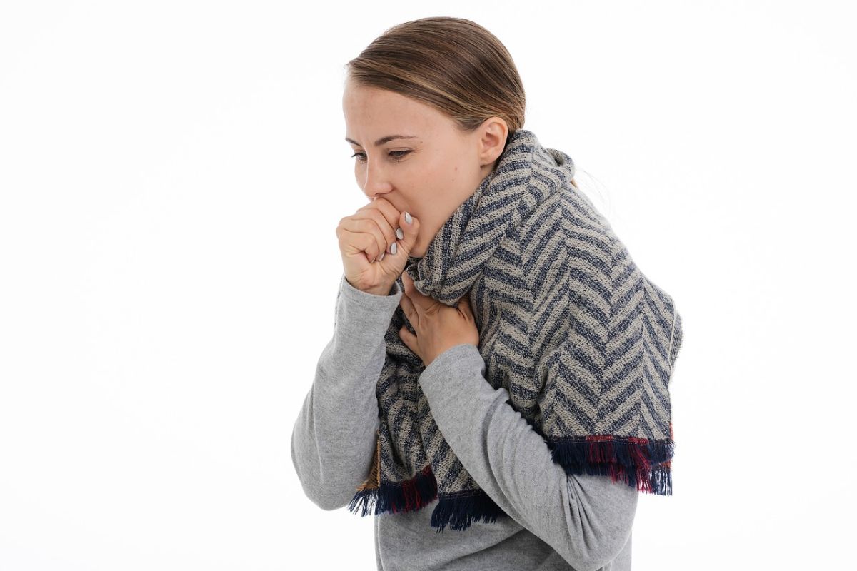「咳は出ますか」に関連する英語フレーズ